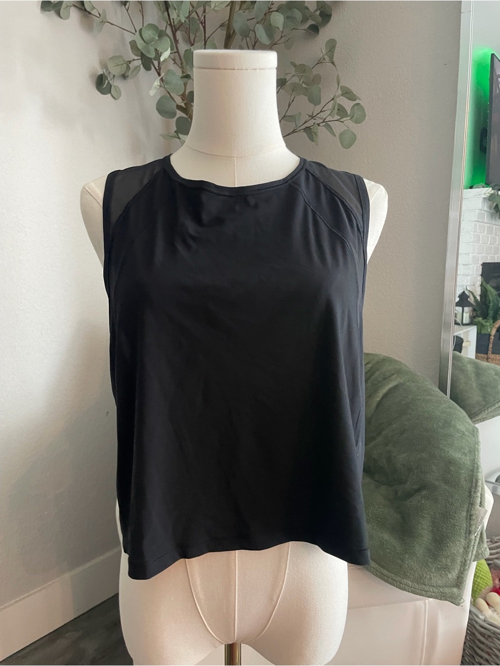 Lululemon sculpt tank top black size 10